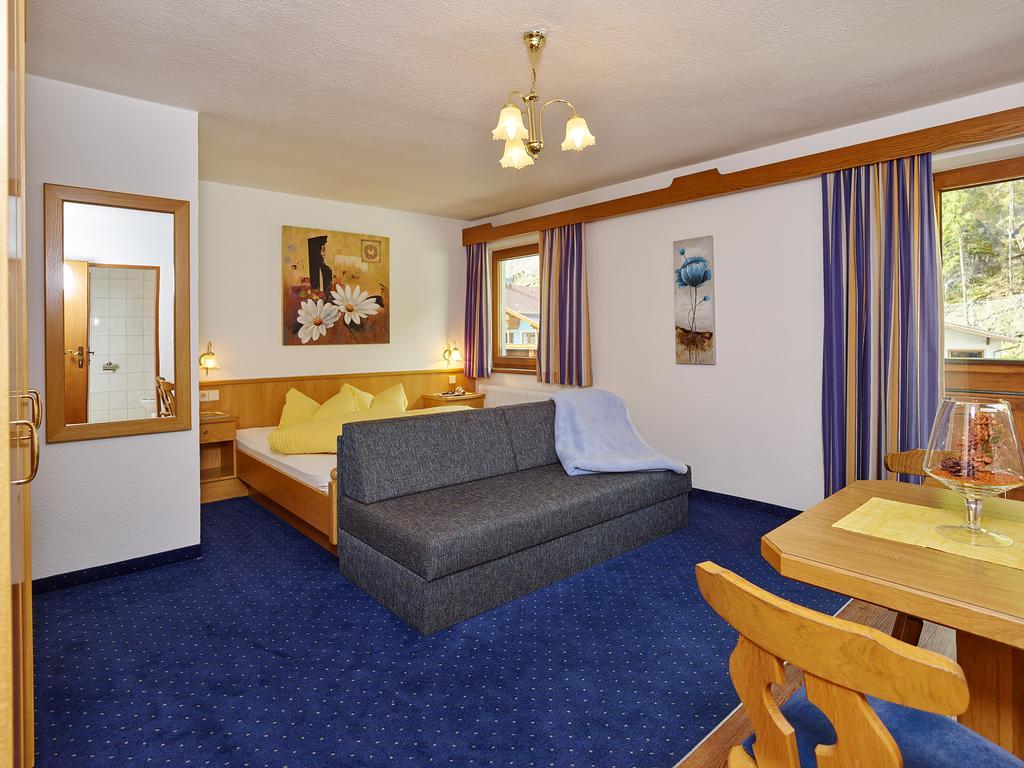 Haus Anton Soelden - Apartments & Zimmer Стая снимка