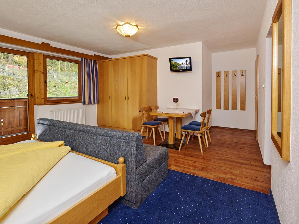 Haus Anton Soelden - Apartments & Zimmer Екстериор снимка